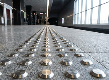 มาตรฐานแผ่นนำทางคนพิการที่โครงการต้องรู้